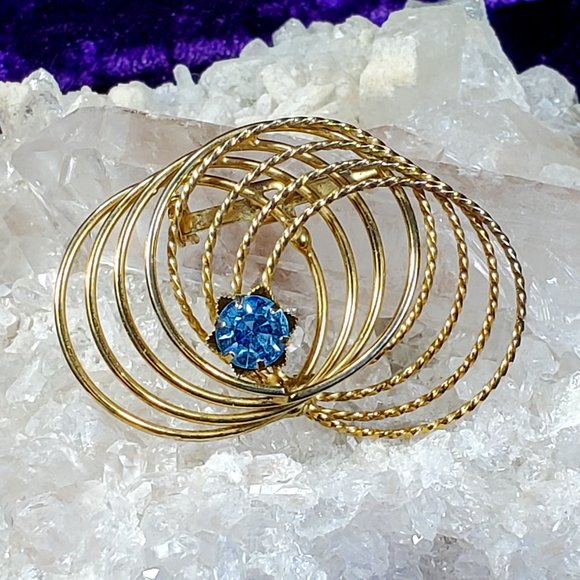 VINTAGE Faux Blue Topaz Gold Tone Circles Brooch/Pin - Picture 1 of 4